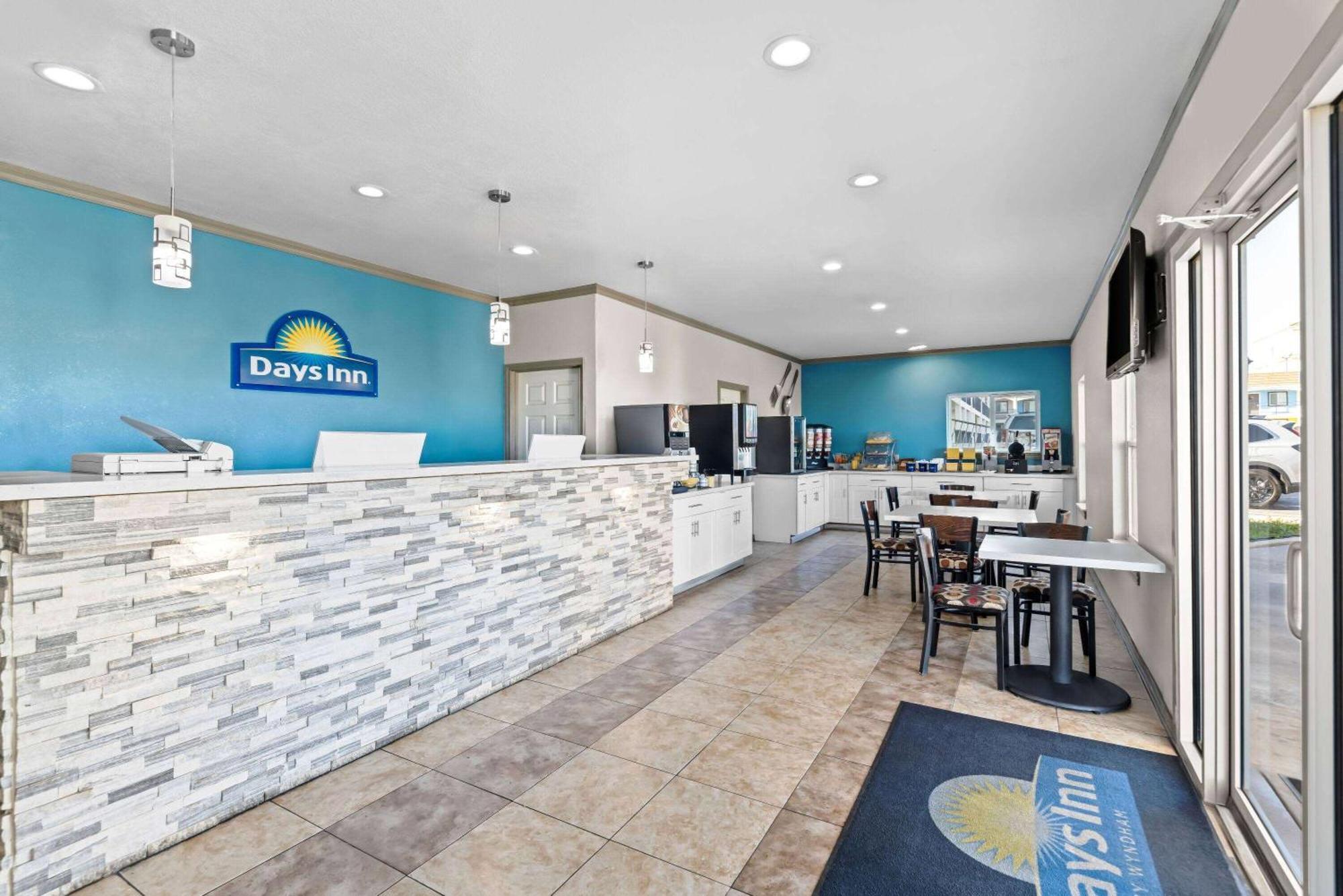 Days Inn By Wyndham Gainesville Extérieur photo