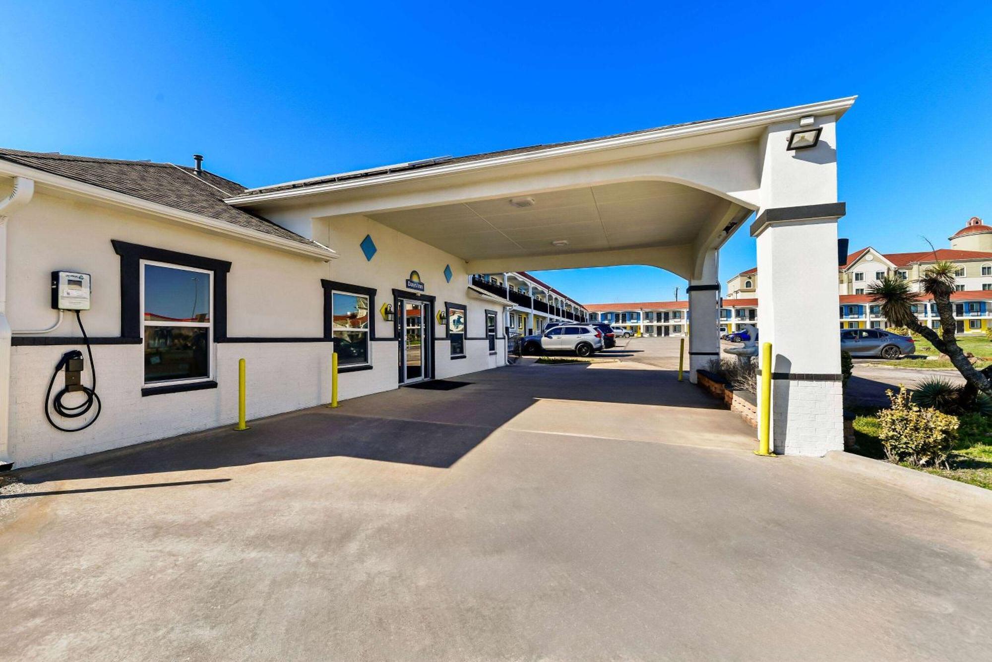 Days Inn By Wyndham Gainesville Extérieur photo